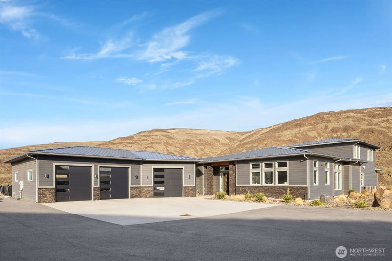 56 Spring Valley Road photo 2