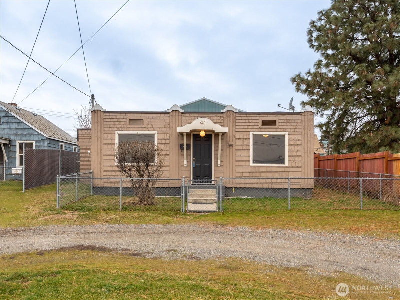616 S Chelan Avenue photo 1