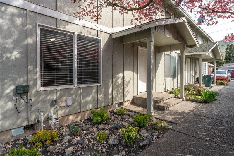 316 E Wapato Avenue #1 photo 2
