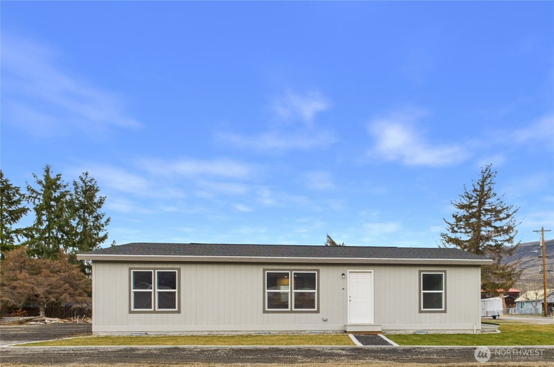 401 2nd Street SW photo 1