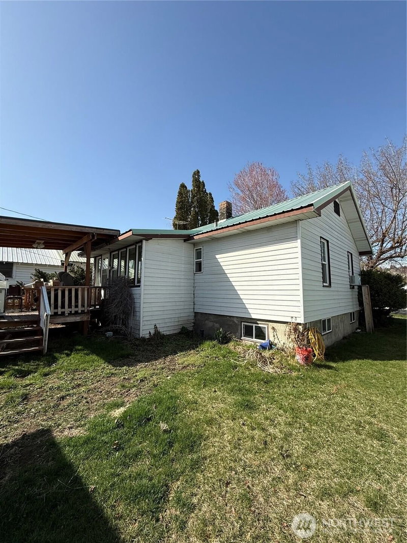 313 S Birch St photo 15