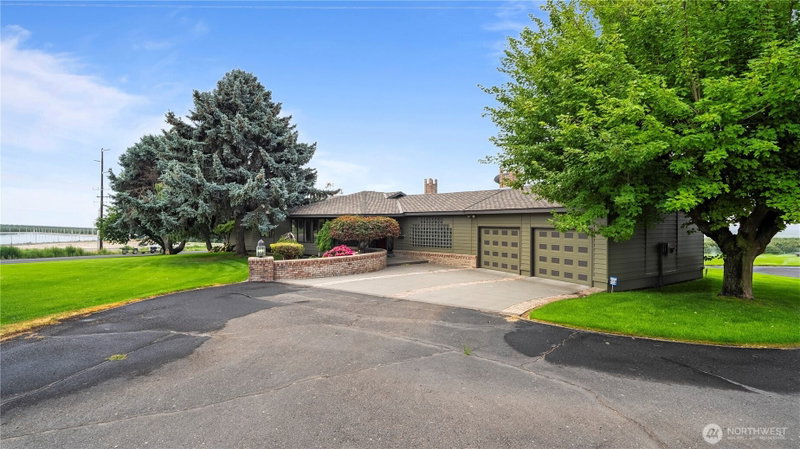31 Rangeview Road photo 2