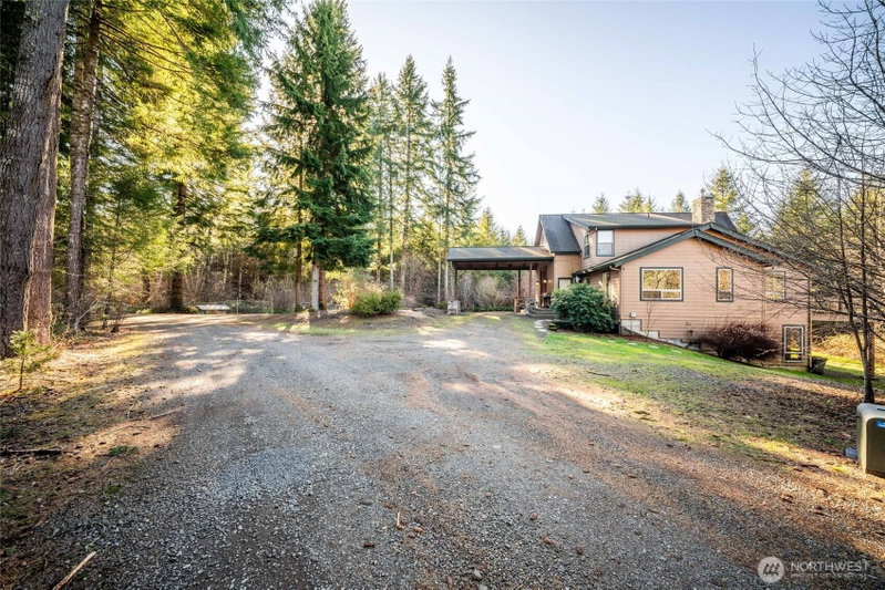 340 Arrowhead Road photo 2