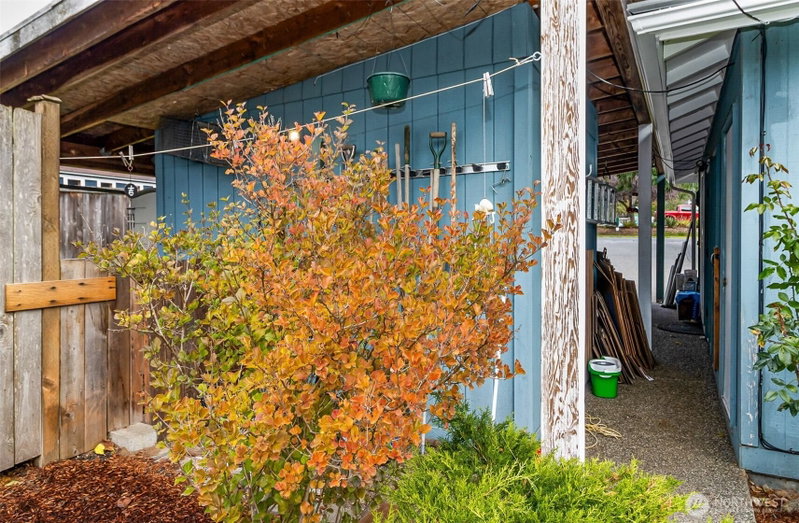 1302 Pine Avenue photo 33
