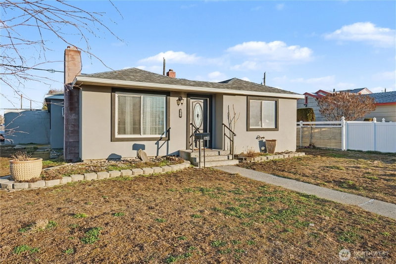 160 G Street NE photo 2