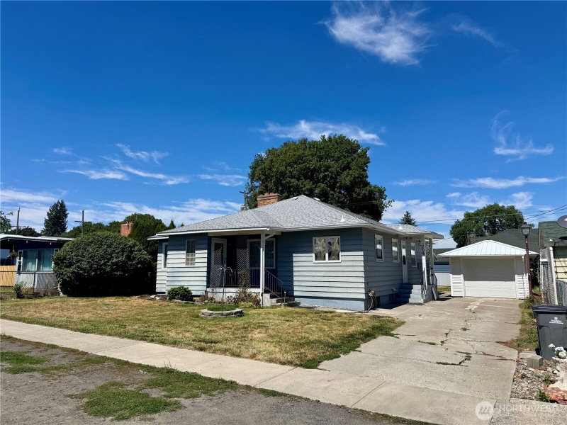 706 Maxwell Street photo 1