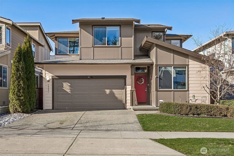 18431 139th Street E photo 1