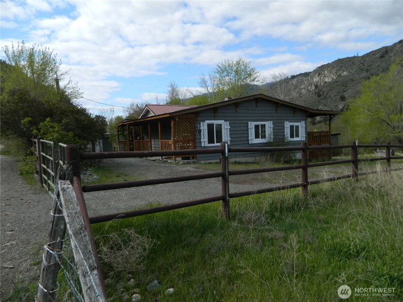 2127 Sinlahekin Road photo 1