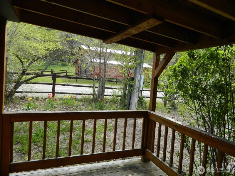 2127 Sinlahekin Road photo 2