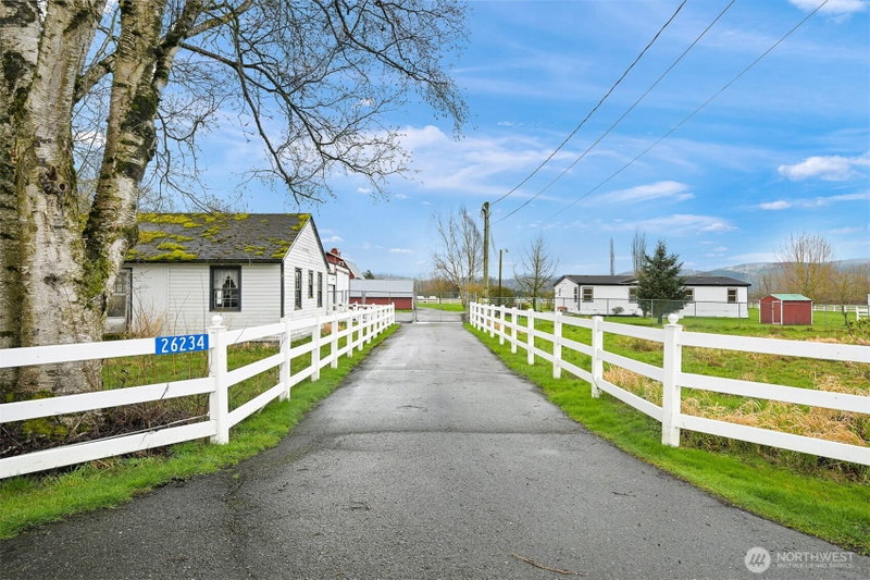 26234 Burmaster Road photo 2