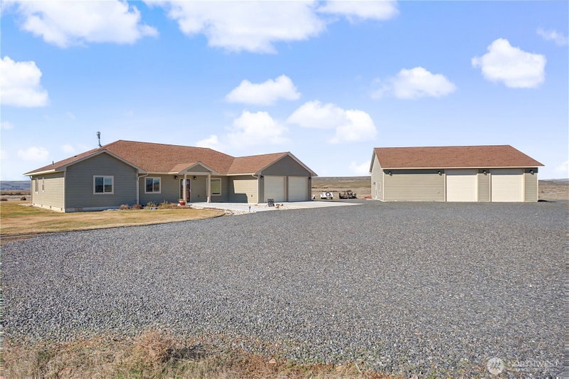 20746 NE Rd D.5 photo 2