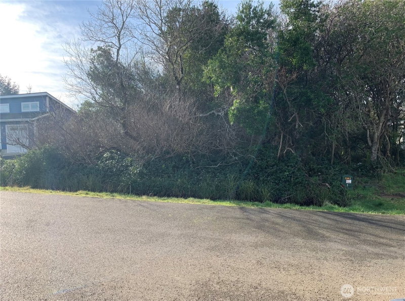 345 S Wynoochee Drive photo 1