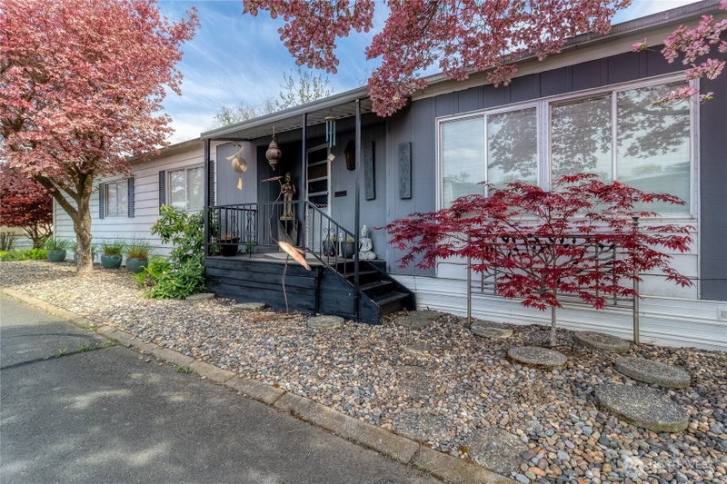 1305 Gloria Lane photo 2