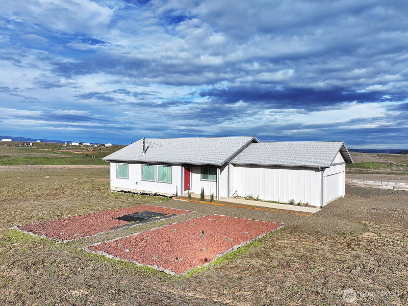 15 Levin Lane photo 1