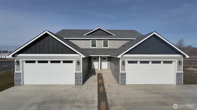 930 W Ted Yao Way photo 1