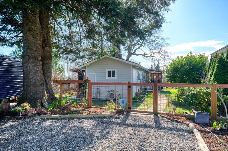 1555 Panorama Drive photo 1