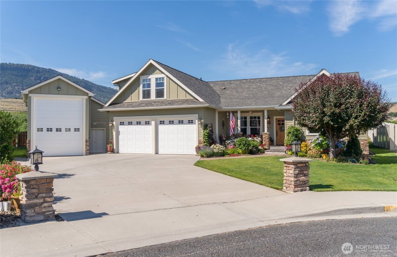 19 Cobb Court photo 1