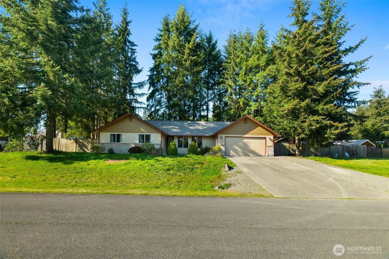 6107 189th Loop SW photo 2