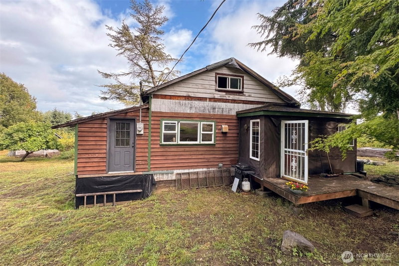 3951 S TYLER Road photo 1
