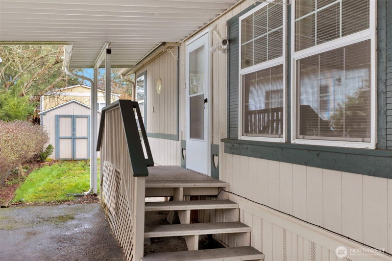 9425 56 Street SE #40 photo 2