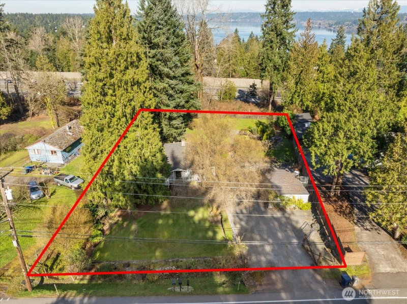 16830 SE Newport Way photo 2