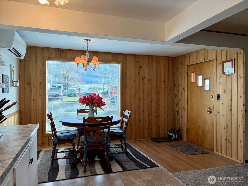 10388 Largent Street NE photo 2