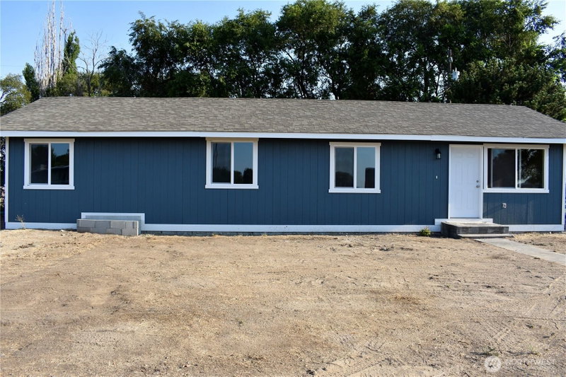 9854 Apple Road NE photo 1