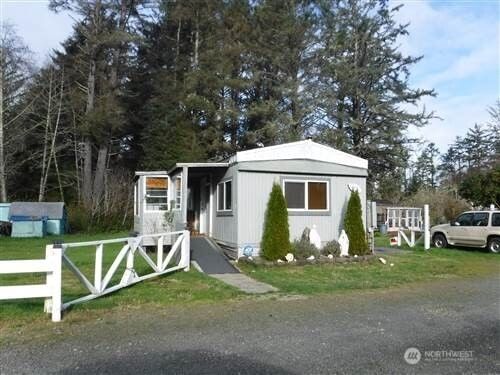 10514 Pacific Way photo 1
