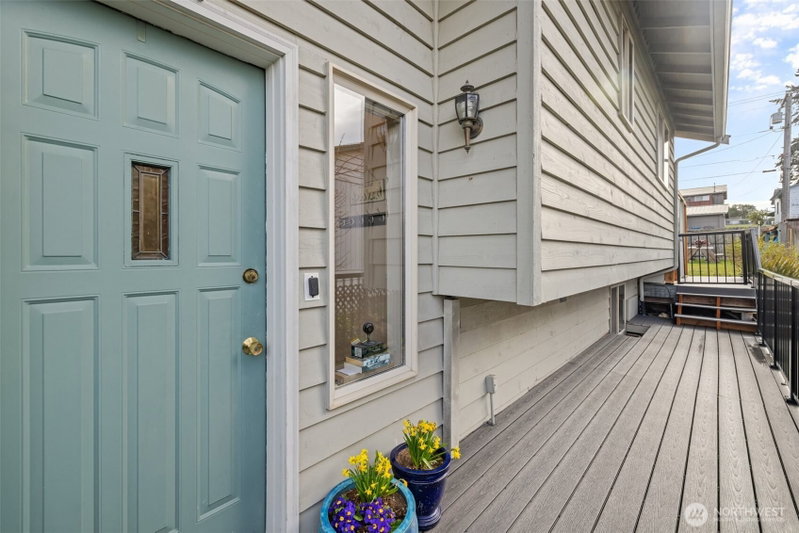 1728 W 6th Street photo 2