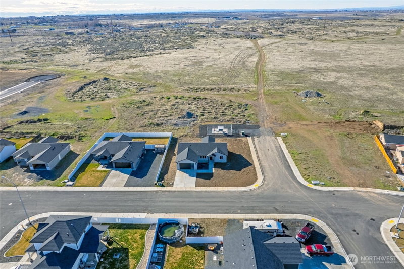 88 Sunwest Drive photo 30