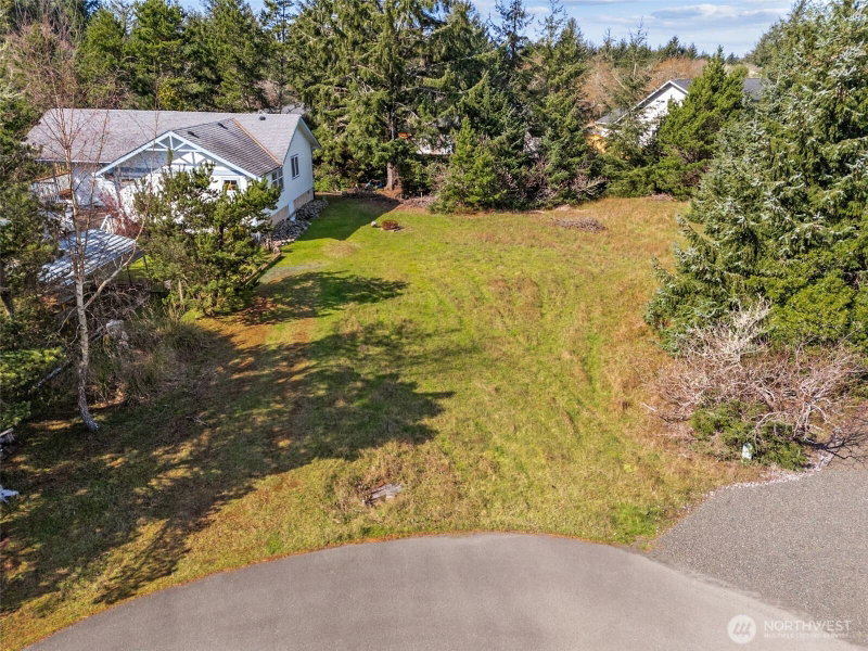 844 Salal Court SW photo 1