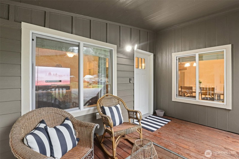 3616 234th Drive NE photo 2