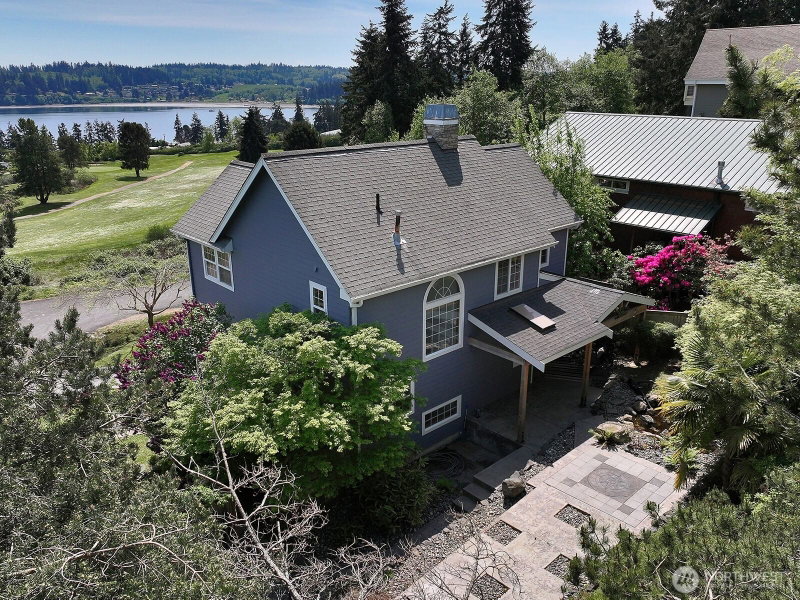 4996 Lilac Drive photo 2