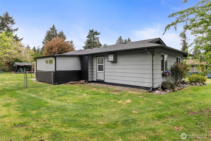 16716 16th Avenue Court E photo 32