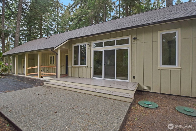 15915 Nesika Bay Road NE photo 1
