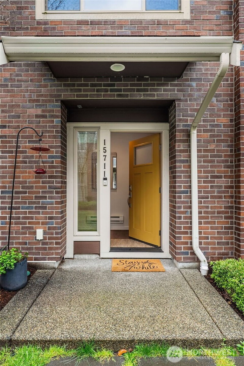 15711 NE 14th Alley photo 2
