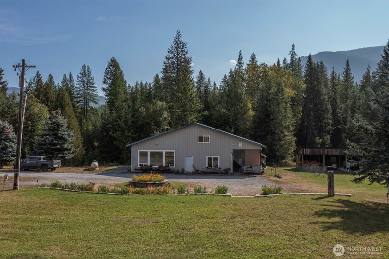 3829 Deep Lake Boundary Road photo 2