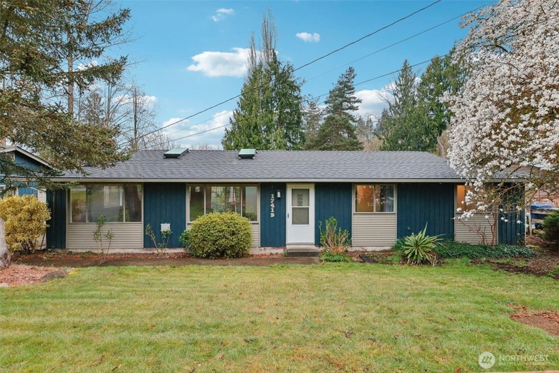 17419 100th Street SE photo 1