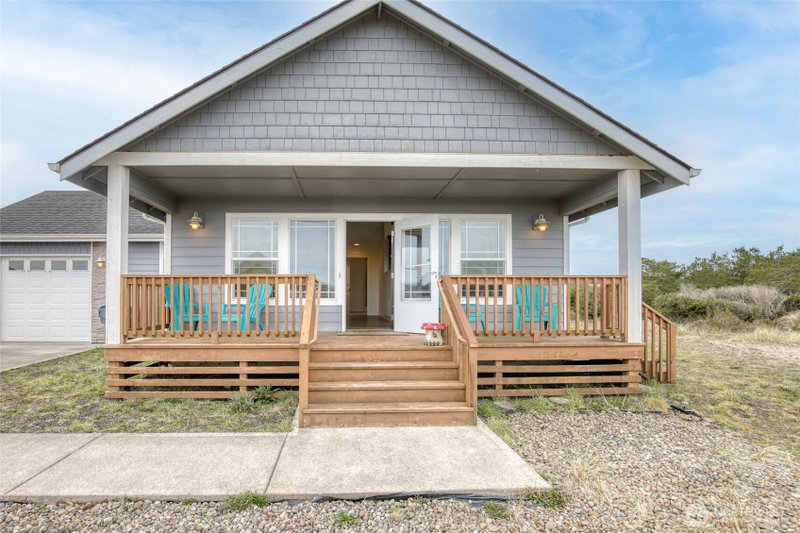 1225 Storm King Avenue SW photo 2