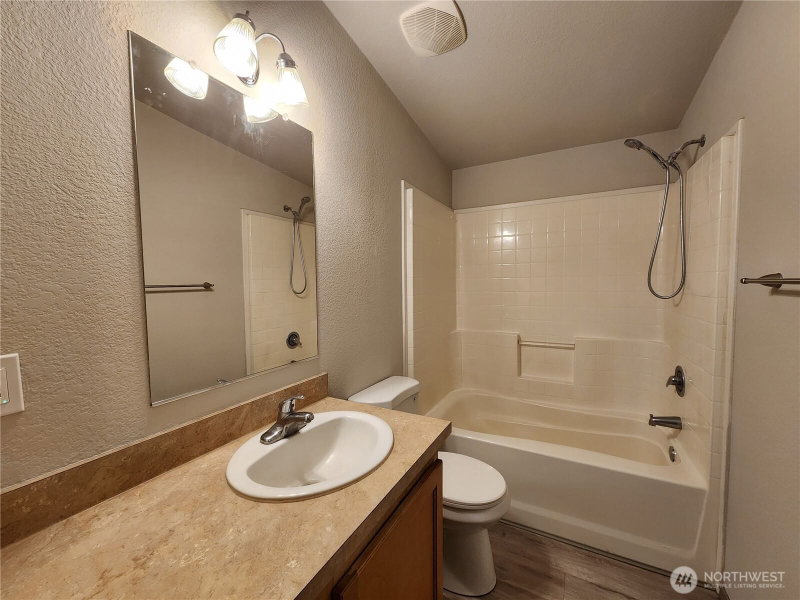 403 N Water Street photo 12