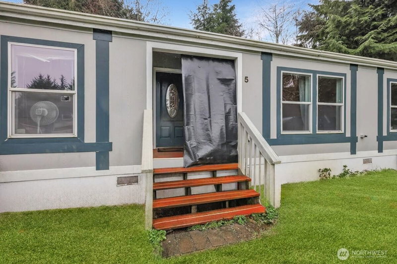 5 Cherokee Place photo 2
