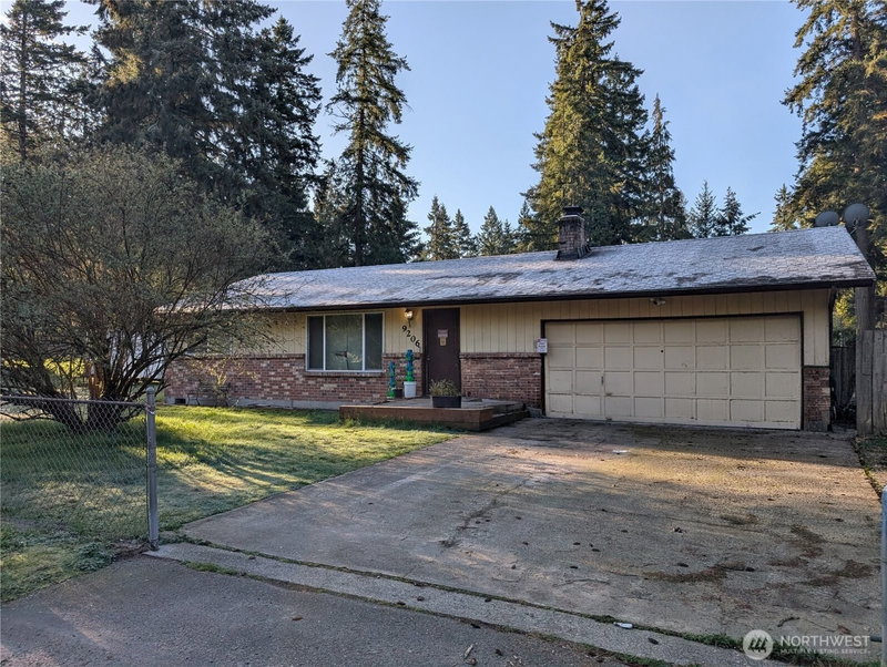 9210 9212 204th Street E photo 2