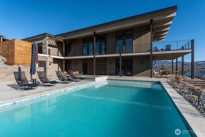 140 Clos Chevalle Road photo 2