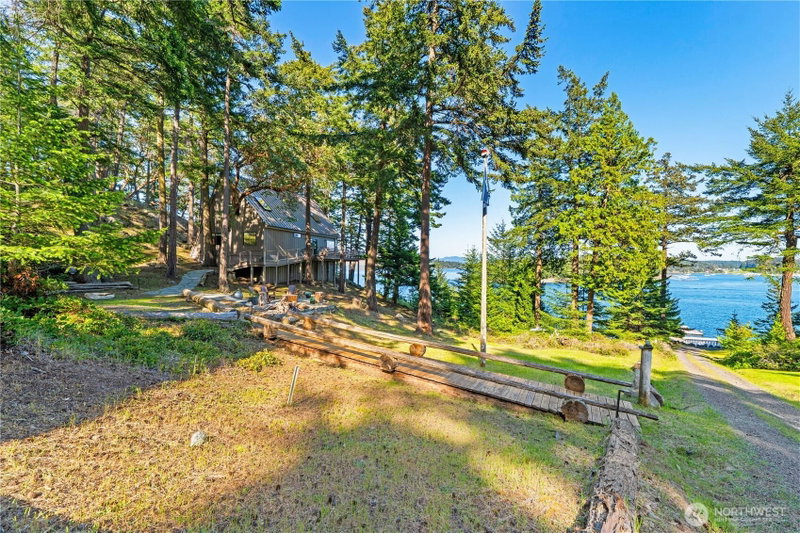 5 Nelson Trail photo 2