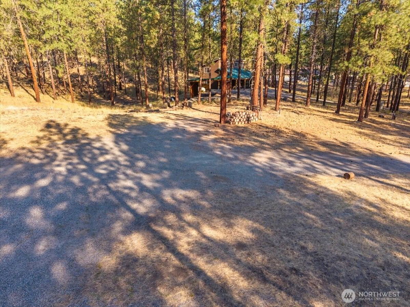 96 Twin Lakes Drive photo 2