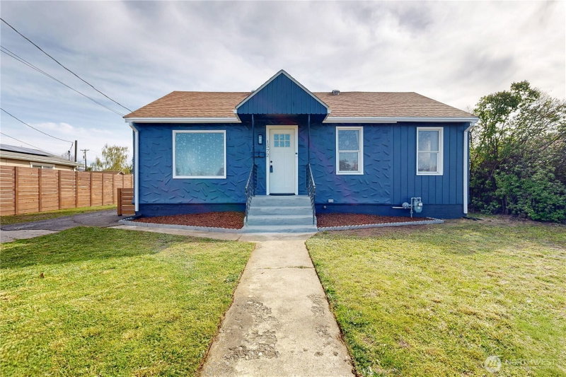 1572 E Alder Street photo 1