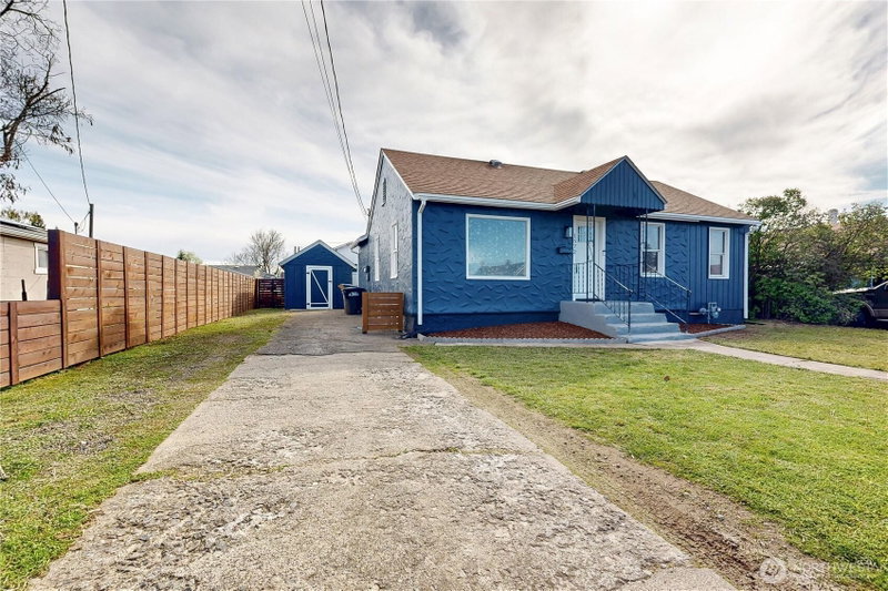 1572 E Alder Street photo 37