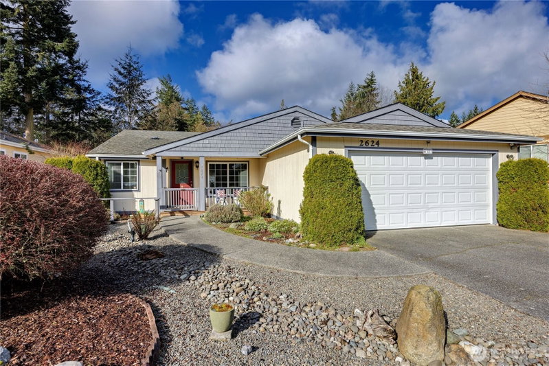 2624 Highland Loop photo 1