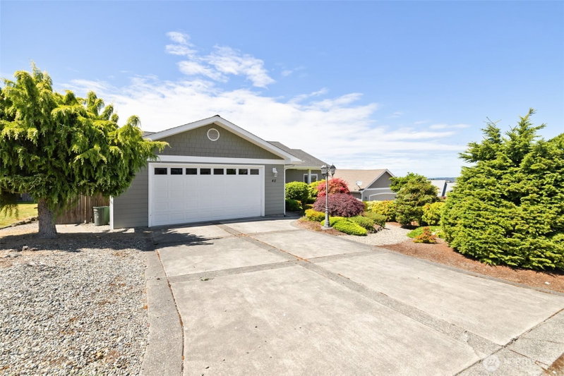 40 Coral Drive photo 1