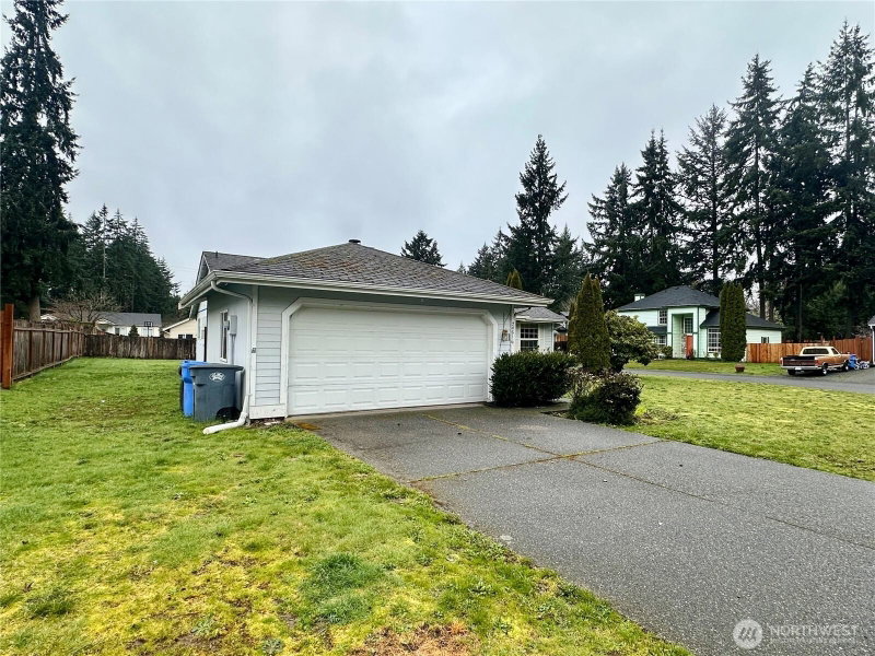 24516 47th Avenue E photo 2